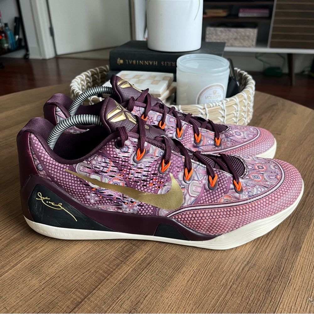 Mens Nike Kobe 9 IX EM Low Silk Merlot Gold Size 11.5 Sneakers 646701-676